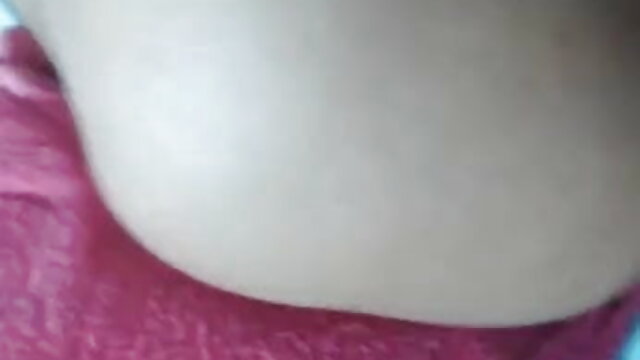 அவள் வ மேல் முடி குதத்தை நேசிக்கிறாள் ...