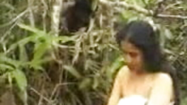 இரண்டு தோழிகள் ஒருவருக்கொருவர் புண்டைகளை விளையாடுகிறார்கள், சிறந்த xx வீடியோ நக்குகிறார்கள்