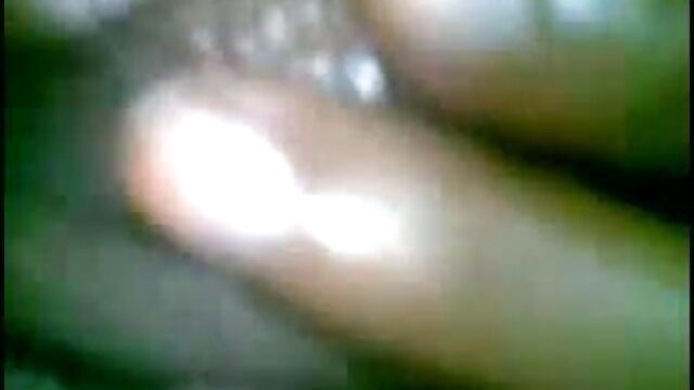 சிற்றின்ப மேல் hd xxx லெஸ்போஸ் ஃபிங்கரிங் பூல்சைடு