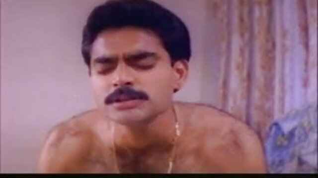 கட்சி உலகின் சிறந்த செக்ஸ் வீடியோ ஊசலாடுகிறது