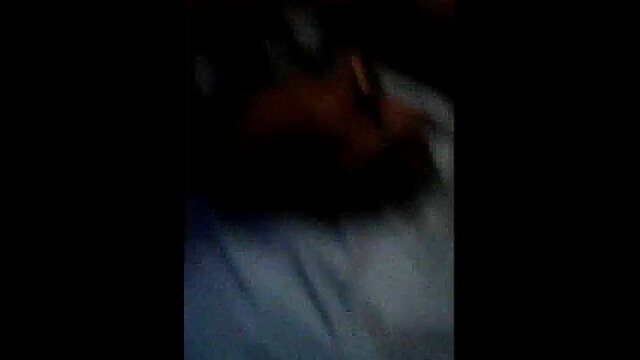 மார்பளவு அழகி வேசி கவர்ச்சி வீடியோ hd உயர் தரம் டோரி லேன் குட்டிகளைப் பெறுகிறார்