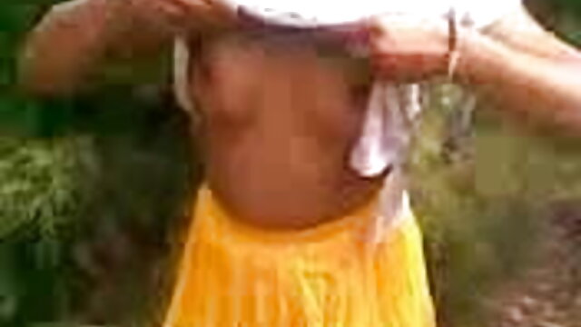 பஸ்டி மில்ஃப் ஹேண்டிமனுடன் சன்னி லியோன் ஆபாச சிறந்த இனங்களுக்கிடையேயான காதல்