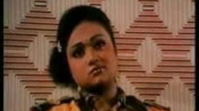 பிரேசிலிய அழகி பொது முகவர் மட்டுமே சிறந்த ஆபாச பின் சீட்டில் ஒரு சேவல் சவாரி செய்கிறார்