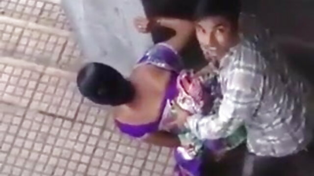 பிரேஸ்ஸுடன் ஆஸ்திரேலிய டீன் உயர் தரமான, கவர்ச்சி வீடியோ அனல் செக்ஸ் பெறுகிறார்
