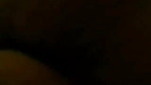 மகள் மாற்றாந்தாய் குதத்தை xxx hd மேல் முயற்சிக்கிறாள்