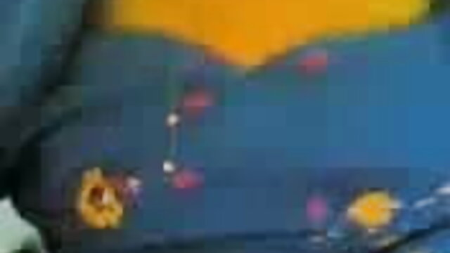 லெஸ்பியன் இரண்டு சிறந்த amatuer ஆபாச ஸ்லட்டுகளுடன் ஃபிஸ்டிங்