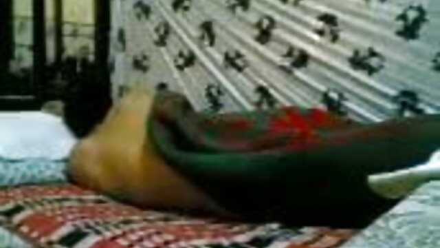 வெப்கேமில் கண்ணாடிகளில் அழகு சிறந்த xxx, செக்ஸ் வீடியோ
